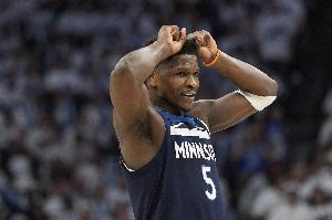 前NBA球员：华子得到科比与乔丹的层次 他学会背打其他队就玩完了