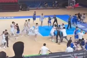 4名球员被停赛3年！17人禁赛8场！辽鲁U21群殴事件罚单是否过重？