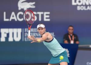 莱巴金娜取胜晋级蒙特利尔赛16强，将战雅斯特雷姆斯卡