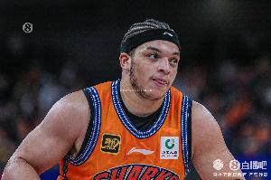 东体：在接连签下古德温&洛夫顿两名外援后 上海引援脚步还将继续