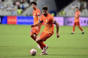 本赛季贡献10球！记者：泽卡之前训练中受伤，泰山阵容基本稳定