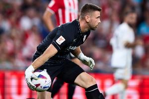 西蒙：海外踢西甲不尊重球迷 尼科续约展现毕巴也能出世界级球员