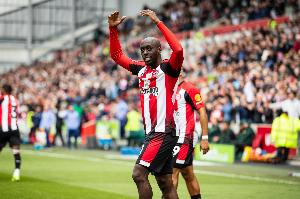 找伊萨克替身！DO：纽卡4000万镑报价维萨遭拒，球员自己想转会