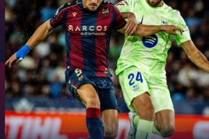 莱万特主帅：我们非常接近胜利，而巴萨凭借出色的能力实现了逆转