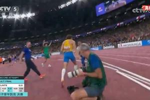 第14次！杜普兰蒂斯毫无悬念夺金，6米30再破撑竿跳世界纪录