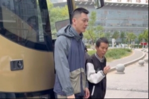 辽篮已前往鞍山开启邀请赛之旅 让我们一起期待精彩的比赛吧