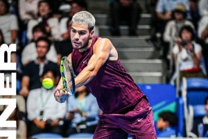 阿卡2-1逆转鲁德晋级东京赛决赛，赛季第66胜破纪录＋连续9站决赛