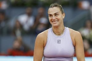 武汉网球公开赛8强对阵：萨巴伦卡vs莱巴金娜、保利尼vs斯瓦泰克