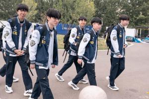 B战队粉丝热议CFO晋级八强：TPA是我聽過最強的全华班，CFO是我看過最強的全华班