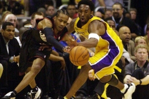 艾弗森：科比的防守曾给我麻烦 但我打得糟糕的比赛90%都怪自己