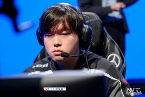 所以第二局抢鳄鱼干嘛？Bin武器尽力完成救赎但无缘胜利