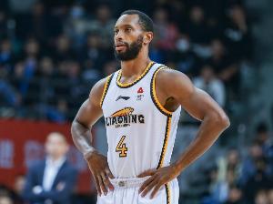 直播吧独家：前辽宁冠军外援弗格加盟上海