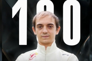 里程碑：Caps达成全球总决赛100出场成就