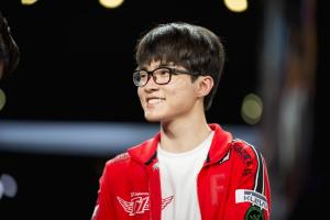 自S6 RNG以来，首次有LPL队伍在S赛八强淘汰赛战胜T1一个小局！