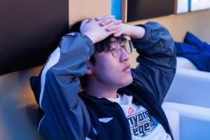 AL不敌T1现场照片：Shanks现场掩面Tarzan后台抱头,Tabe凝望Faker